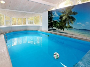 Exotic Holiday Home in Hadsund with Whirlpool in Helberskov